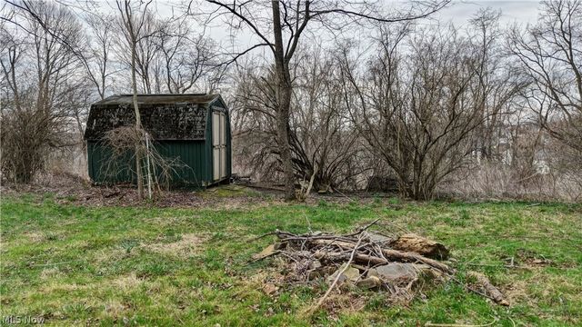 994 Perry Avenue, Barberton, OH 44203