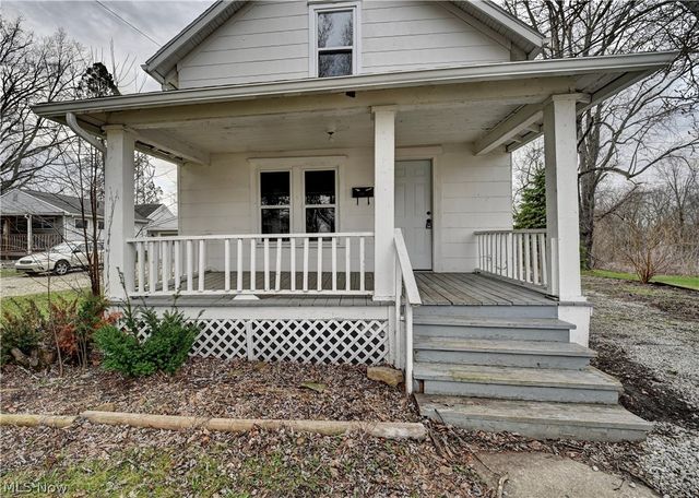 994 Perry Avenue, Barberton, OH 44203