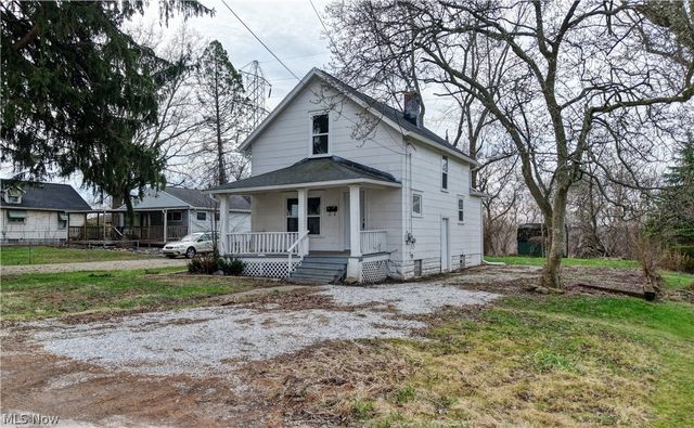 994 Perry Avenue, Barberton, OH 44203