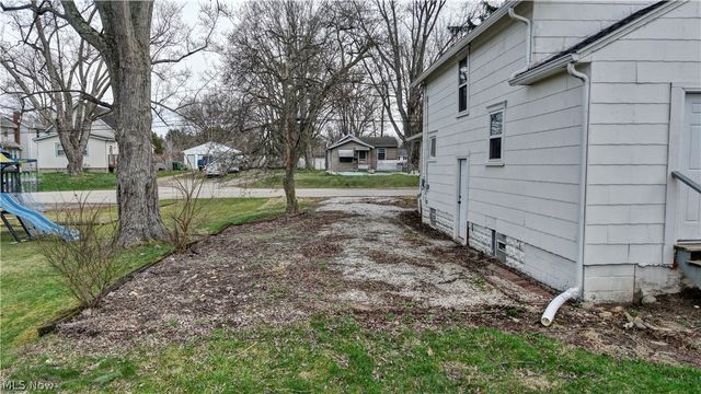 994 Perry Avenue, Barberton, OH 44203