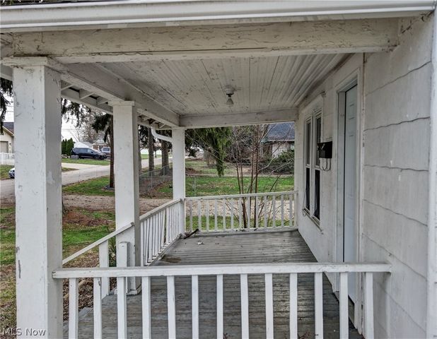 994 Perry Avenue, Barberton, OH 44203