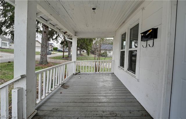 994 Perry Avenue, Barberton, OH 44203