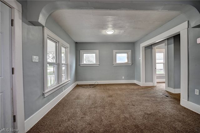 994 Perry Avenue, Barberton, OH 44203