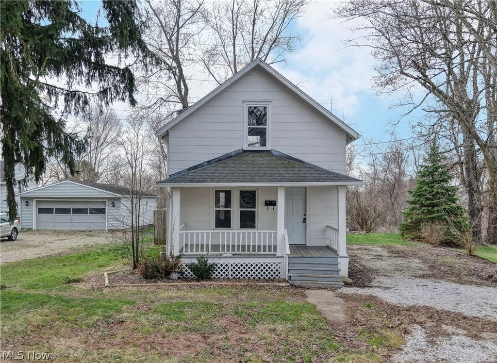 994 Perry Avenue, Barberton, OH 44203