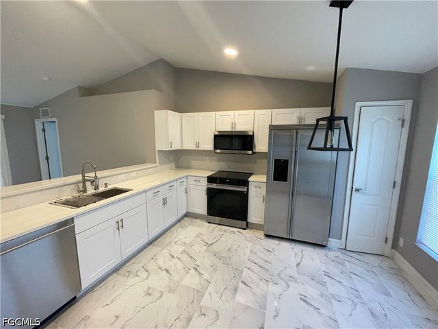 4133 Andalusia BLVD, Cape Coral, FL 33909
