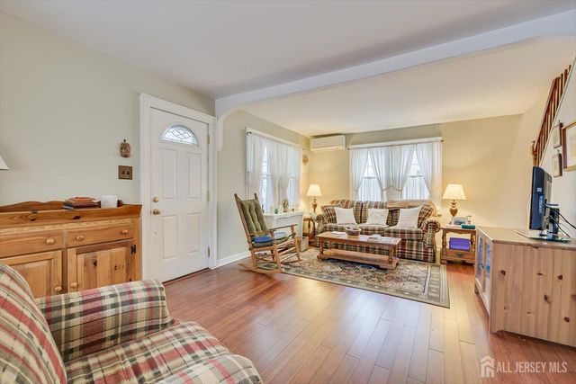 226 University Avenue, Metuchen, NJ 08840