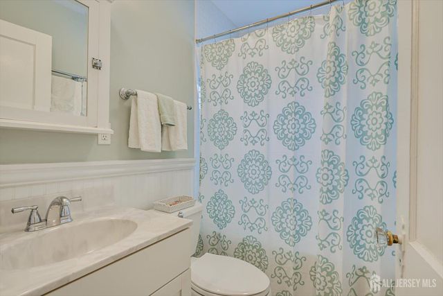 226 University Avenue, Metuchen, NJ 08840