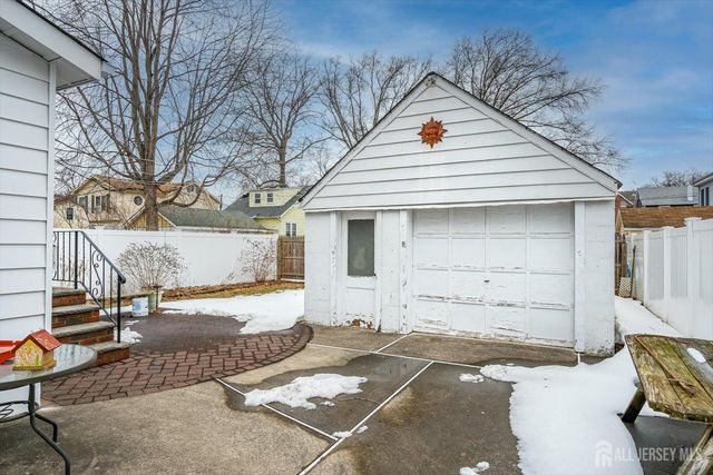 226 University Avenue, Metuchen, NJ 08840