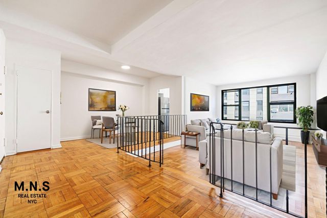 9851 64th Ave Apt 6C, New York City, NY 11374