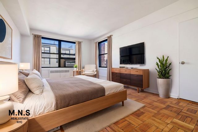 9851 64th Ave Apt 6C, New York City, NY 11374