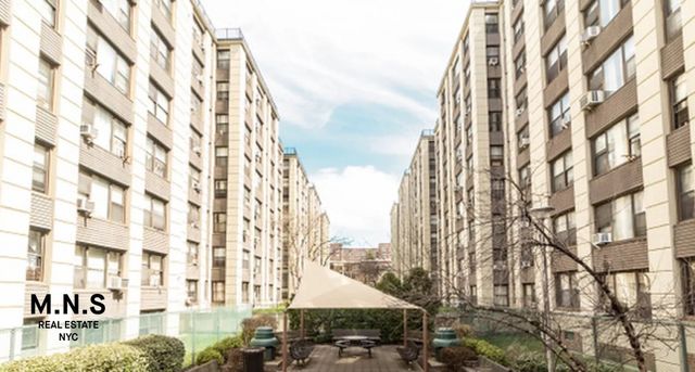 9851 64th Ave Apt 6C, New York City, NY 11374