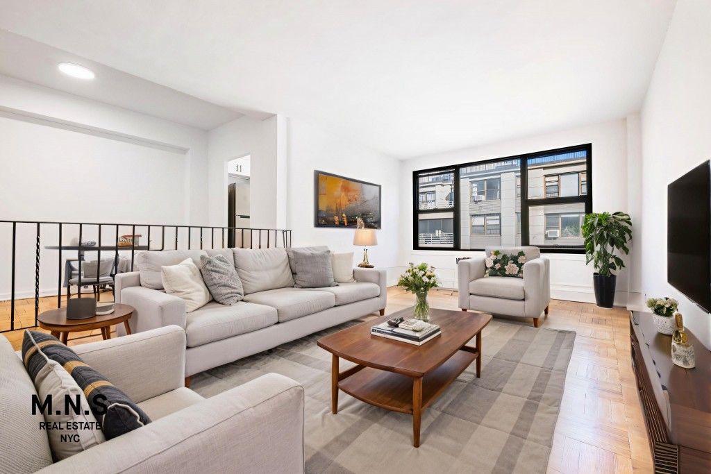 9851 64th Ave Apt 6C, New York City, NY 11374