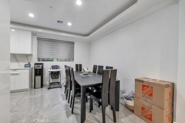 11145 Sunshine Terrace 106, Studio City, CA 91604