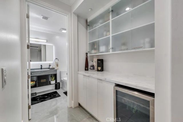 11145 Sunshine Terrace 106, Studio City, CA 91604