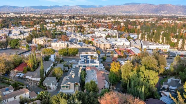 11145 Sunshine Terrace 106, Studio City, CA 91604