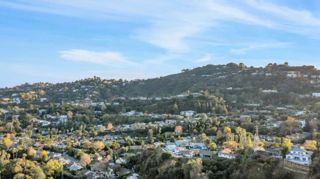 11145 Sunshine Terrace 106, Studio City, CA 91604