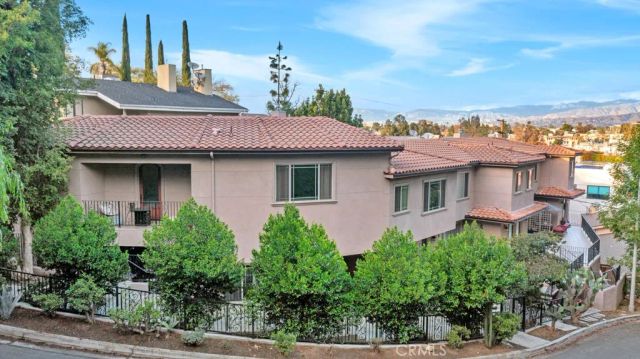 11145 Sunshine Terrace 106, Studio City, CA 91604