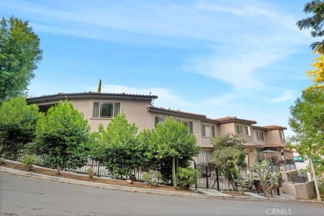 11145 Sunshine Terrace 106, Studio City, CA 91604