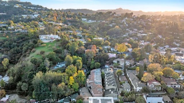 11145 Sunshine Terrace 106, Studio City, CA 91604