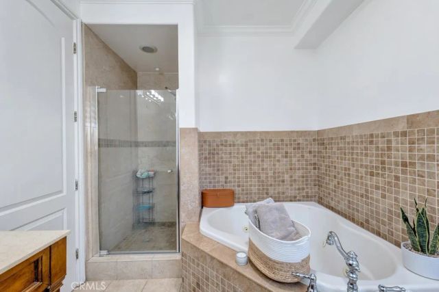 11145 Sunshine Terrace 106, Studio City, CA 91604