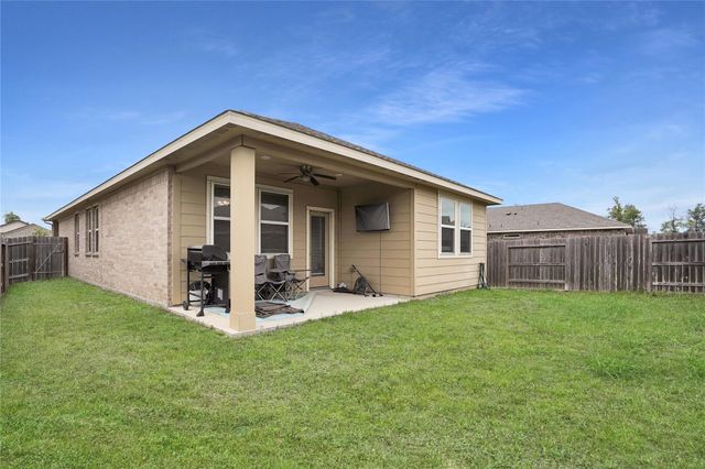 18821 Amaro Hills Drive, New Caney, TX 77357