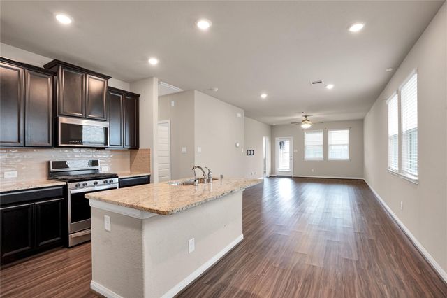 18821 Amaro Hills Drive, New Caney, TX 77357