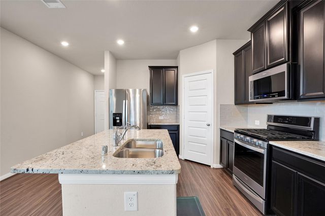 18821 Amaro Hills Drive, New Caney, TX 77357