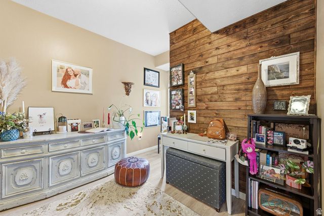 1859 W 2300 S, Woods Cross, UT 84087