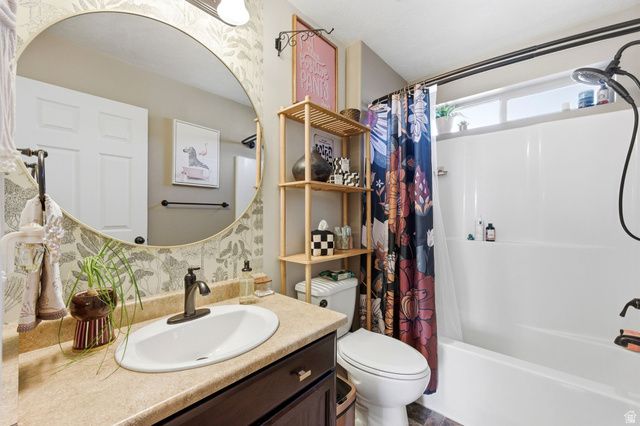 1859 W 2300 S, Woods Cross, UT 84087