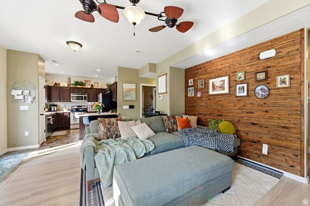 1859 W 2300 S, Woods Cross, UT 84087