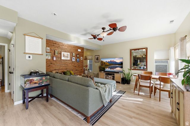 1859 W 2300 S, Woods Cross, UT 84087