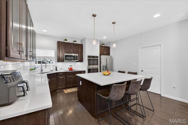 1281 Harvester Drive, Chesterfield, MO 63005