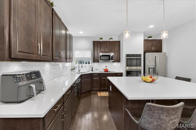 1281 Harvester Drive, Chesterfield, MO 63005