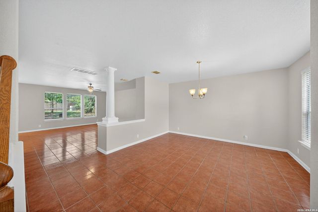 25119 Royal Land, San Antonio, TX 78255