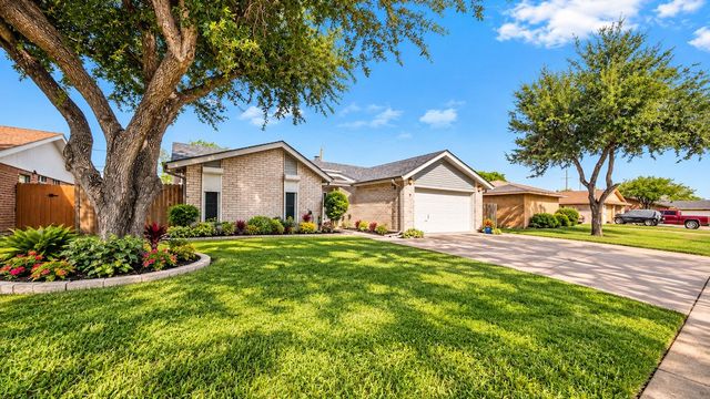 3734 Locke, Corpus Christi, TX 78415
