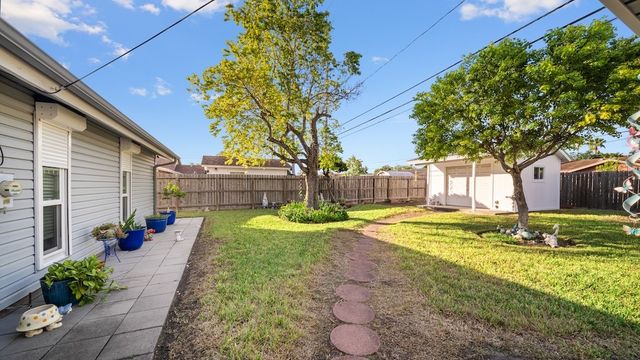 3734 Locke, Corpus Christi, TX 78415