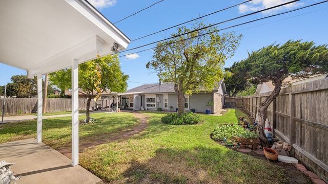 3734 Locke, Corpus Christi, TX 78415