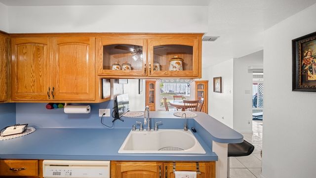 3734 Locke, Corpus Christi, TX 78415