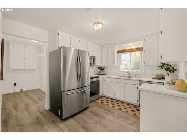1625 Se UMATILLA St, Portland, OR 97202