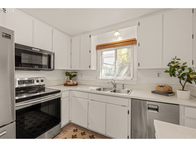 1625 Se UMATILLA St, Portland, OR 97202