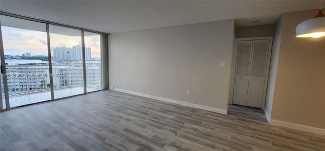 18021 Biscayne Blvd 903, Aventura, FL 33160