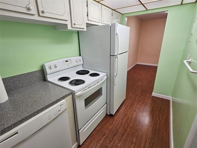 580 Egret Drive 310, Hallandale Beach, FL 33009