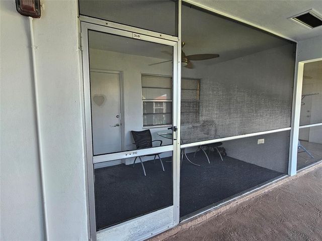 580 Egret Drive 310, Hallandale Beach, FL 33009