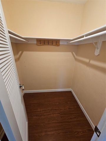 580 Egret Drive 310, Hallandale Beach, FL 33009