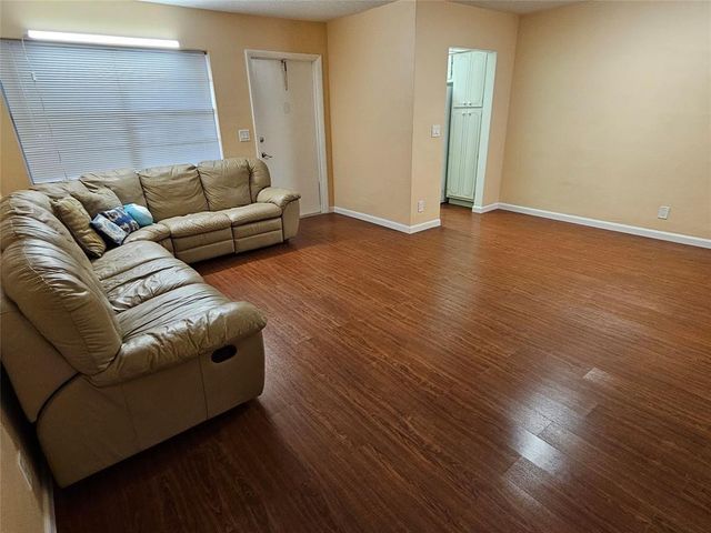 580 Egret Drive 310, Hallandale Beach, FL 33009