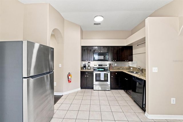 6817 ARAMON COURT, Wesley Chapel, FL 33545