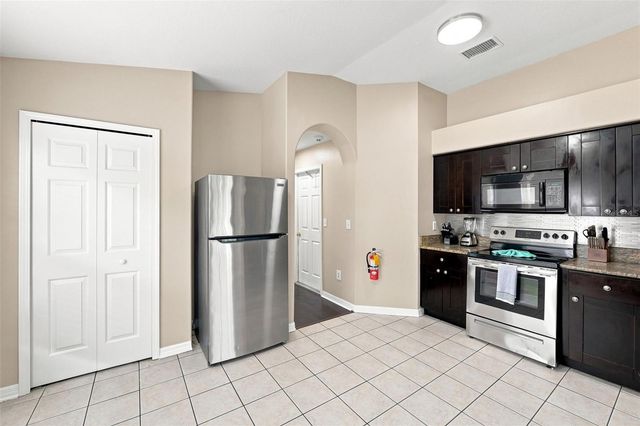 6817 ARAMON COURT, Wesley Chapel, FL 33545