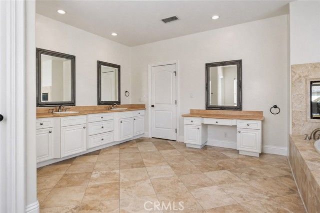 5128 Avenida Hacienda, Tarzana (los Angeles), CA 91356