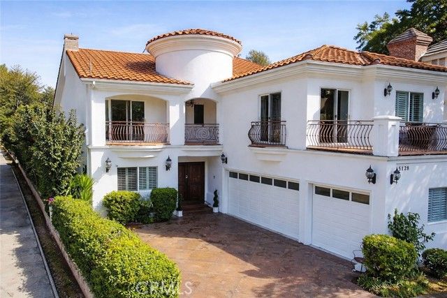 5128 Avenida Hacienda, Tarzana (los Angeles), CA 91356