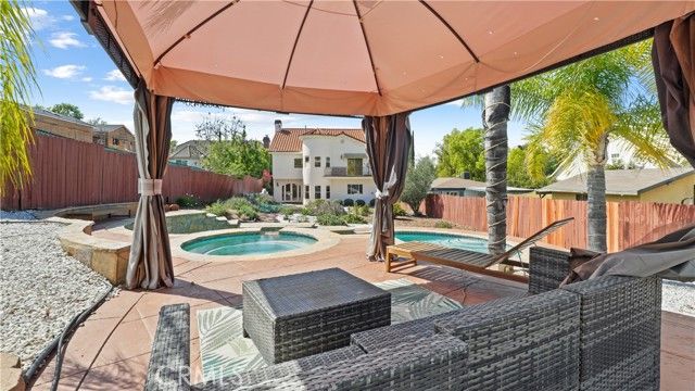 5128 Avenida Hacienda, Tarzana (los Angeles), CA 91356